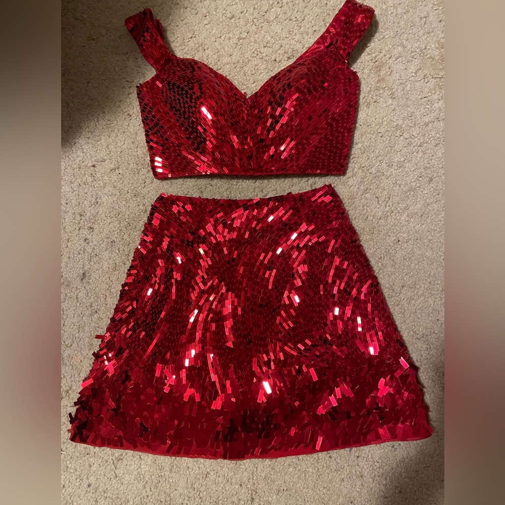 Sherri Hill 2 piece Sequim size 4
